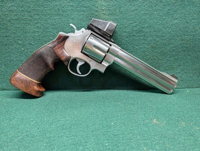 Smith & Wesson 629 DX