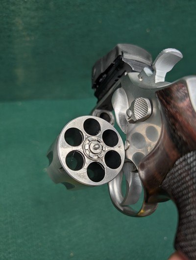 Smith & Wesson 629 DX - Image 7 of 10