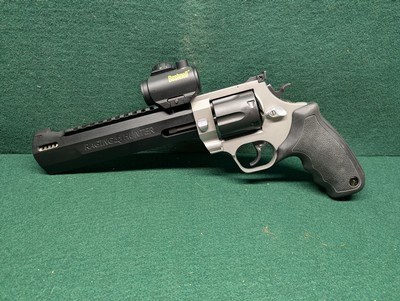 Taurus Raging Hunter 44 Magnum - Image 3 of 3