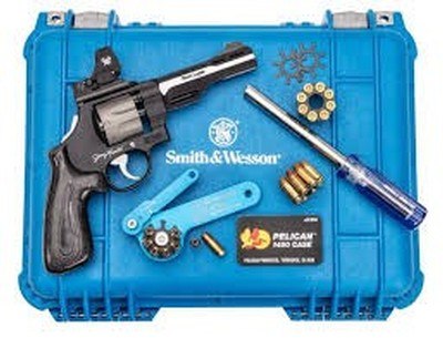 Smith & Wesson Jerry Miculek Mod. 327WR new in box never handled