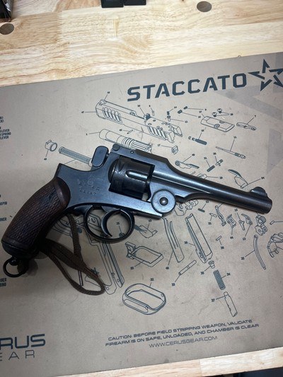Japanese Type 26 military revolver - Image 1 of 4