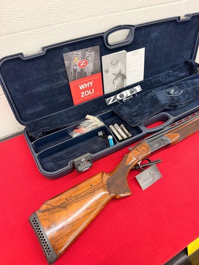 Preowned Zoli Z-Sport Blued 32'' Mid Rib Light RH ADJ Comb - Image 1 of 7
