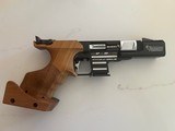 Pardini SP Bullseye .22lr target pistol - 2 of 3