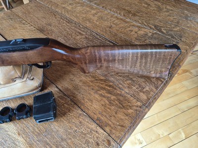 RUGER 10/22 MAGNUM CARBINE 22WMR 18 1/2 SEMI-AUTO RIMFIRE RIFLE 2002 - Image 1 of 10