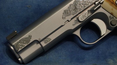 NIGHTHAWK CUSTOM VIP COMMANDER SILVER 38 SUPER WITH MAMMOTH BARK GRIPS - Image 16 of 25
