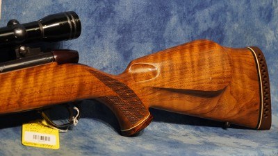 USED WEATHERBY MARK V DELUXE 300 WBY MAG MFG W. GERMANY WITH SCOPE - Image 10 of 10