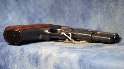 CONSIGNMENT BELGIUM BROWNING HI POWER 9MM MFG 1974 - Image 6 of 10