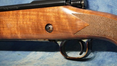 WINCHESTER 535203233 M70 SUPER GRADE 300 WIN MAG PARKWEST CASE COLOR - Image 14 of 17