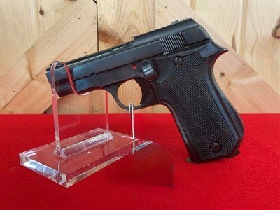 Unique Model 52 - Image 2 of 15