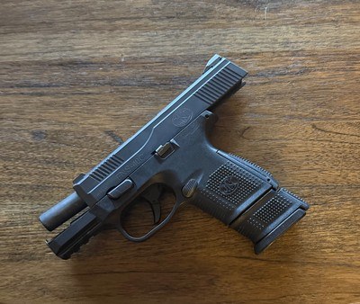 FNS 40 C - Image 9 of 9