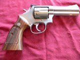 Smith & Wesson Model 686 Stainless steel Revolver - 2 of 6