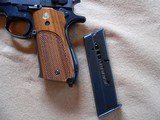 Smith & Wesson Model 52-2 38 spl mid range semi automatic pistol - 8 of 8
