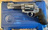 Smith & Wesson 460 XVR - 2 of 4
