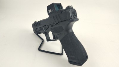 Springfield Armory Echelon™ 4.0C 9mm - 5 Mags - Vortex Venom Red Dot - Excellent Condition - Image 5 of 18