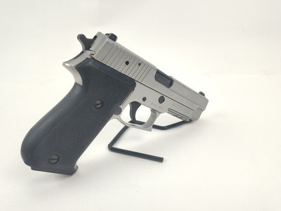 Sig Sauer P220ST - .45 ACP - Used; Excellent Condition - All-Stainless .45 - Image 7 of 21