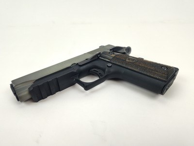 Browning 1911-22 Black Label Laminate Compact w/ 2 Mags - .22 LR - Used; Excellent Condition - Image 15 of 20