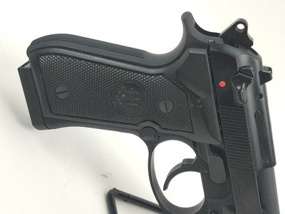 Beretta 92A1 - 9mm - Used; Excellent Condition - w/ Original Case & 3 Mags - Image 4 of 17
