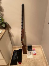 Caesar Guerini Summit Sporting 28 ga 32 inch Barrel 8 extended choke tubes - 1 of 13