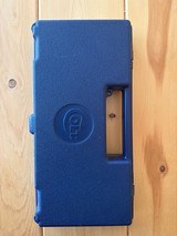 Colt Anaconda .44 Magnum - 2 of 7