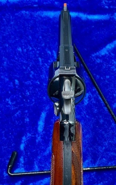 Smith & Wesson Model 57 no dash S serial, 6 inch barrel - Image 7 of 11