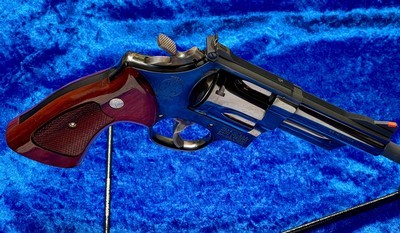S&W M 29-2 44 Mag 4 inch barrel. - Image 6 of 10