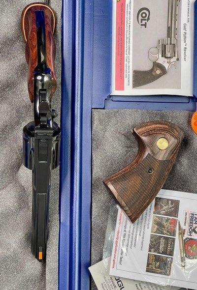 Colt Python 4.25 - Image 4 of 7