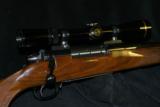 Weatherby Mark V Deluxe 7mm WBY - 1 of 9