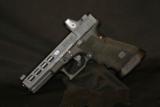 GLOCK/ZEV 17 CUSTOM - 2 of 8