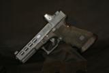 GLOCK/ZEV 17 CUSTOM - 1 of 8