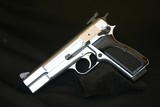 BROWNING HI-POWER .40S&W - 1 of 11