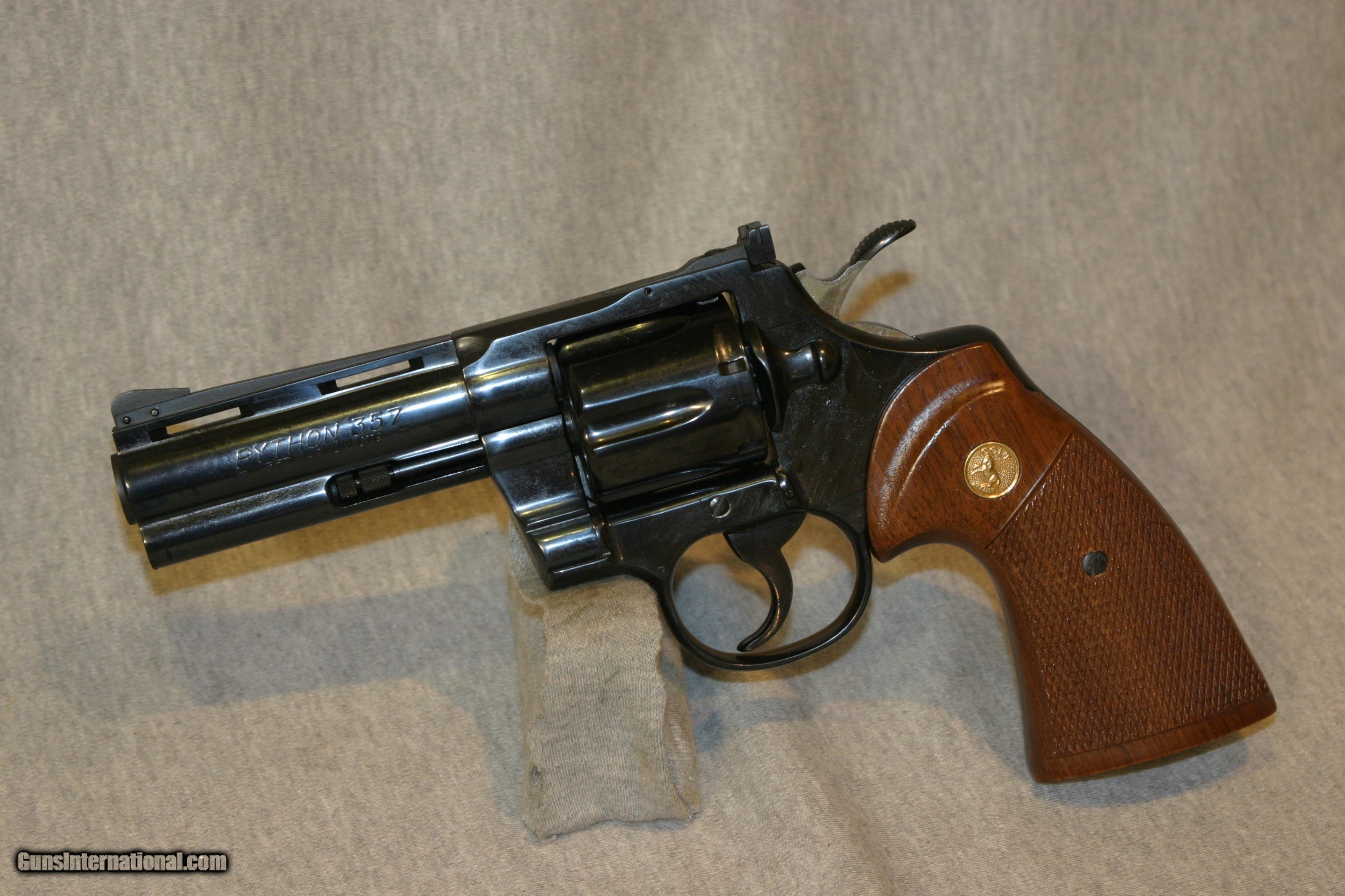 COLT PYTHON 1981