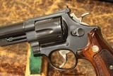 S&W 29-3
SILHOUETTE - 1 of 6