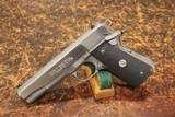 COLT STAINLESS GOVERNMENT .40 - 1 of 6