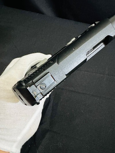 FN HERSTAL FIVE-SEVEN – 5.7x28mm – THREADED BARREL – DOUBLE LOOP TRIGGER GUARD – FACTORY COMPLETE – CIRCA 2016–2018 – AS NEW COLLECTOR CONDITION - Image 10 of 13