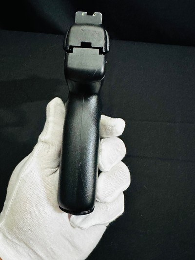 FN HERSTAL FIVE-SEVEN – 5.7x28mm – THREADED BARREL – DOUBLE LOOP TRIGGER GUARD – FACTORY COMPLETE – CIRCA 2016–2018 – AS NEW COLLECTOR CONDITION - Image 11 of 13