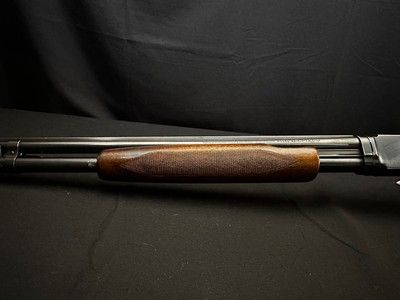 1959 WINCHESTER MODEL 42 DELUXE SKEET – 28" SOLID RIB BARREL – FACTORY FANCY FEATHER CROTCH WALNUT – MATCHING NUMBERS – EXCELLENT ORIGINAL CONDIT - Image 9 of 15