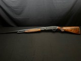 1959 WINCHESTER MODEL 42 DELUXE SKEET – 28" SOLID RIB BARREL – FACTORY FANCY FEATHER CROTCH WALNUT – MATCHING NUMBERS – EXCELLENT ORIGINAL CONDIT - Image 3 of 15