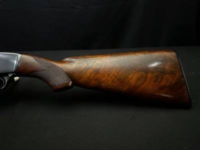1959 WINCHESTER MODEL 42 DELUXE SKEET – 28" SOLID RIB BARREL – FACTORY FANCY FEATHER CROTCH WALNUT – MATCHING NUMBERS – EXCELLENT ORIGINAL CONDIT - Image 7 of 15