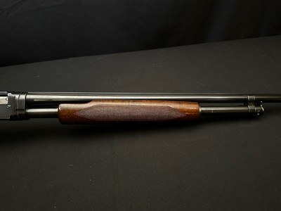 1959 WINCHESTER MODEL 42 DELUXE SKEET – 28" SOLID RIB BARREL – FACTORY FANCY FEATHER CROTCH WALNUT – MATCHING NUMBERS – EXCELLENT ORIGINAL CONDIT - Image 6 of 15