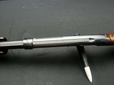 1959 WINCHESTER MODEL 42 DELUXE SKEET – 28" SOLID RIB BARREL – FACTORY FANCY FEATHER CROTCH WALNUT – MATCHING NUMBERS – EXCELLENT ORIGINAL CONDIT - Image 11 of 15