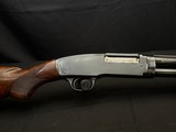 1959 WINCHESTER MODEL 42 DELUXE SKEET – 28" SOLID RIB BARREL – FACTORY FANCY FEATHER CROTCH WALNUT – MATCHING NUMBERS – EXCELLENT ORIGINAL CONDIT - Image 1 of 15