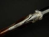 GREIFELT & SUHL NO. 1 – 20 GA – OVER/UNDER – FACTORY GAME SCENE ENGRAVING – PRE-WAR GERMAN SUHL GUILD GUN – EXHIBITION WALNUT – ROUND KNOB LONG TANG – - Image 4 of 23