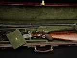 GREIFELT & SUHL NO. 1 – 20 GA – OVER/UNDER – FACTORY GAME SCENE ENGRAVING – PRE-WAR GERMAN SUHL GUILD GUN – EXHIBITION WALNUT – ROUND KNOB LONG TANG – - Image 23 of 23