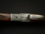 GREIFELT & SUHL NO. 1 – 20 GA – OVER/UNDER – FACTORY GAME SCENE ENGRAVING – PRE-WAR GERMAN SUHL GUILD GUN – EXHIBITION WALNUT – ROUND KNOB LONG TANG – - Image 12 of 23