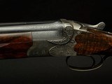 GREIFELT & SUHL NO. 1 – 20 GA – OVER/UNDER – FACTORY GAME SCENE ENGRAVING – PRE-WAR GERMAN SUHL GUILD GUN – EXHIBITION WALNUT – ROUND KNOB LONG TANG – - Image 9 of 23