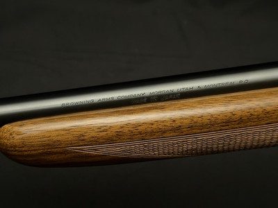 1979 Browning SA-22 Grade II Semi-Automatic Rifle – New Condition in Luggage Case | Deep Relief Engraving | Exceptional Collector Example - Image 14 of 19