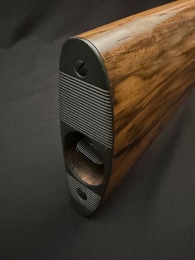1979 Browning SA-22 Grade II Semi-Automatic Rifle – New Condition in Luggage Case | Deep Relief Engraving | Exceptional Collector Example - Image 18 of 19
