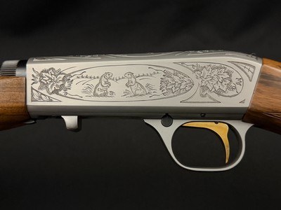 1979 Browning SA-22 Grade II Semi-Automatic Rifle – New Condition in Luggage Case | Deep Relief Engraving | Exceptional Collector Example - Image 10 of 19