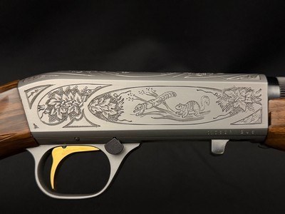 1979 Browning SA-22 Grade II Semi-Automatic Rifle – New Condition in Luggage Case | Deep Relief Engraving | Exceptional Collector Example - Image 6 of 19