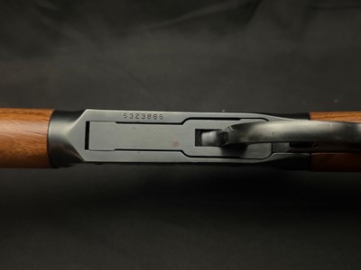 WINCHESTER MODEL 94AE – .44 REMINGTON MAGNUM LEVER ACTION RIFLE – 1986 MANUFACTURE – 20-INCH BARREL - Image 17 of 24